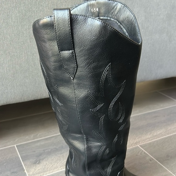 Western Faux Leather Black Tall Cowboy Boots Sz 9.5 - Picture 5 of 16